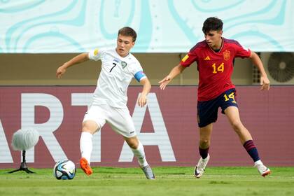 España y Uzbekistán igualaron en la última fecha del grupo D; la Roja quedó puntera y el conjunto asiático sueña con avanzar
