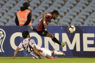 Copa Sudamericana: Colón rescató un 0-0 del Centenario frente al River uruguayo