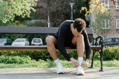 Especialistas afirman que caminar después de las comidas produce, por un lado, una sensación de bienestar, pero también tiene un impacto positivo en la salud metabólica (Foto de carácter ilustrativo: PEXELS) - Archivo