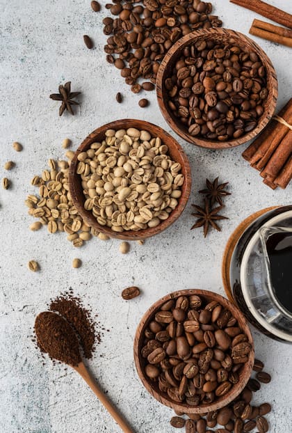 Especialistas suelen recomendar el café tostado, ya que conserva los aromas y sabores naturales del grano (Foto: Freepik)