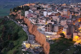 Espectacular alud obliga a evacuar a 1.500 de una localidad en Sicilia