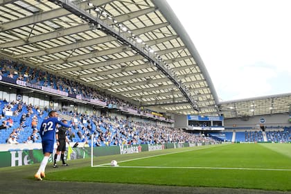Espectadores en las tribunas por primera vez en Inglaterra desde marzo; la nueva normalidad en vísperas del inicio de la Premier League, que será el 14 de septiembre.