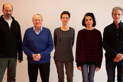 Pompeyo Audivert, Roberto Carnaghi, Ivana Zacharski, Analía Couceyro y Daniel Fanego, elenco original de Esperando a Godot,