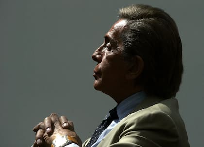 'Espero ser recordado como un hombre que persiguió la belleza dondequiera que pudo', dijo Valentino en 2007. Crédito: AP
