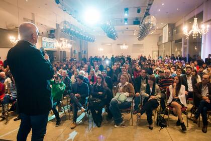 Espert ayer, en un acto en La Plata; la última semana antes de las PASO se enfocará en recorrer la provincia de Buenos Aires