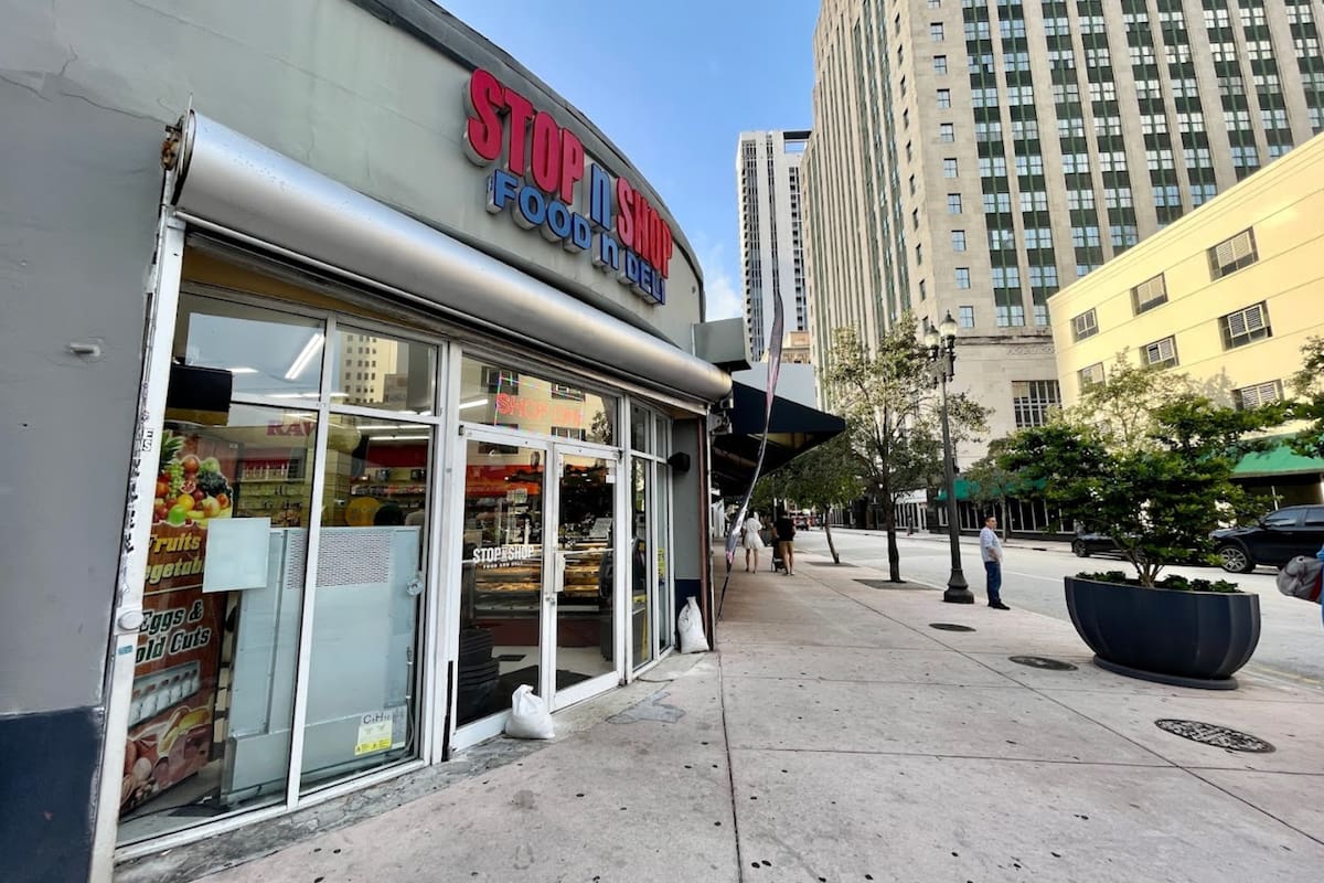 Esta cadena de supermercados de Estados Unidos con 400 sucursales planifica el cierre de 32 de sus tiendas