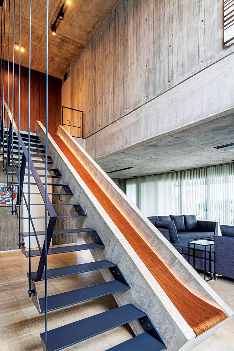 Esta casa es un recorrido a través del universo creativo de una arquitecta que no se guardó nada. Una obra auténtica signada por las pasiones de quien la firma.