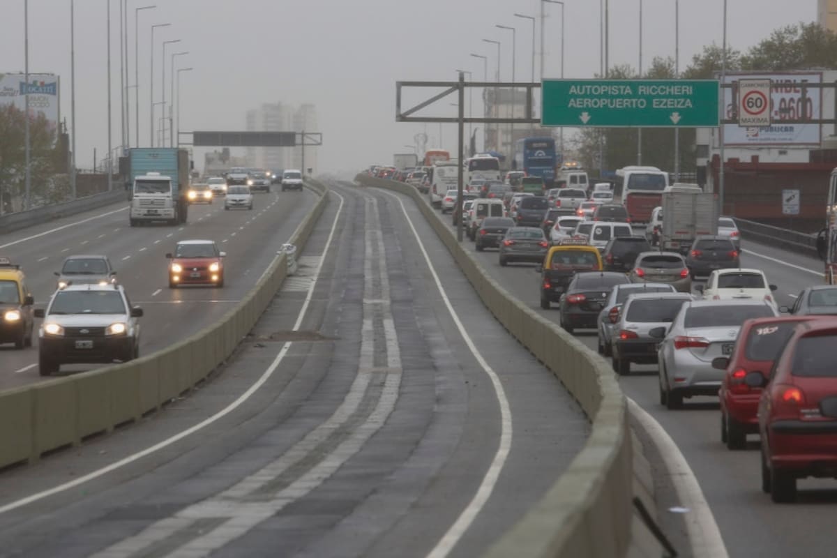 Está casi lista la obra del carril central para colectivos de la autopista 25 de Mayo
