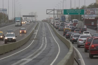 Está casi lista la obra del carril central para colectivos de la autopista 25 de Mayo