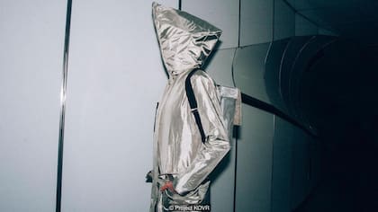 Esta chaqueta de Project KOVR hace que no se puedan leer los chips de las tarjetas de crédito o documentos de identidad