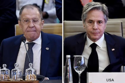Esta combinación de fotos muestra al secretario de Estado estadounidense Antony Blinken, a la derecha, y al ministro de Asuntos Exteriores ruso Sergey Lavrov, a la izquierda, asistiendo a la reunión de ministros de Asuntos Exteriores del G20, respectivamente, en Nueva Delhi, India, el jueves 2 de marzo de 2023.