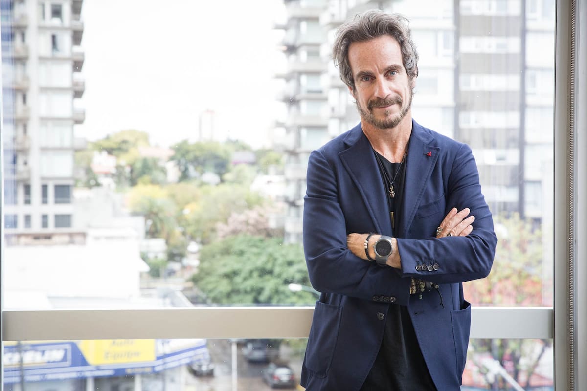 Está considerado como uno de los líderes más creativos de su país, fue músico, maratonista y es aclamado por sus impactantes proyectos de gran infraestructura