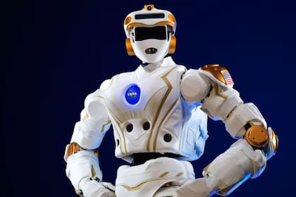 Está diseñado para soportar temperaturas extremas y a sobrevivir en ambientes que serían imposibles para cualquier humano