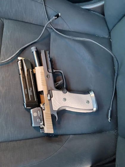 Esta es la pistola que supuestamente llevaba la víctima.