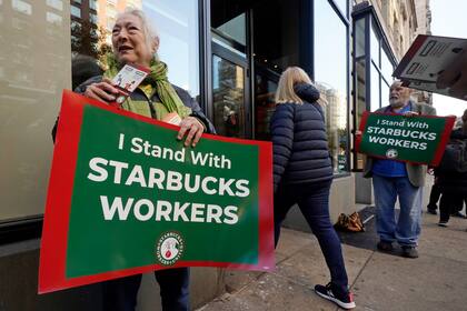Esta es la segunda ola de despidos en Starbucks en menos de un año