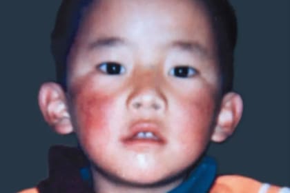 Esta es la única imagen disponible de Gedhun Choekyi Nyima, la "reencarnación" del segundo líder más importante del budismo tibetano
