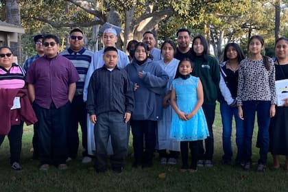 Esta escuela permite a los estudiantes completar créditos para un diploma oficial y acceder a certificaciones laborales (Fort Worth Report)