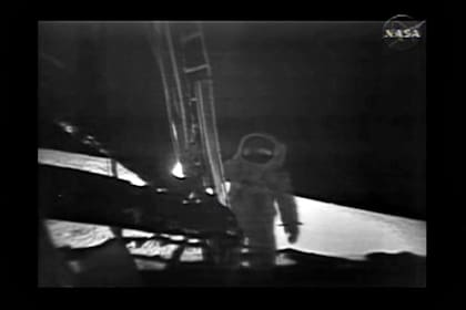 El Dr. Enrique Febbraro siguió la transmisión del primer descenso lunar y lo consideró un gesto de amistad del Hombre con el Universo y de los pueblos entre ellos