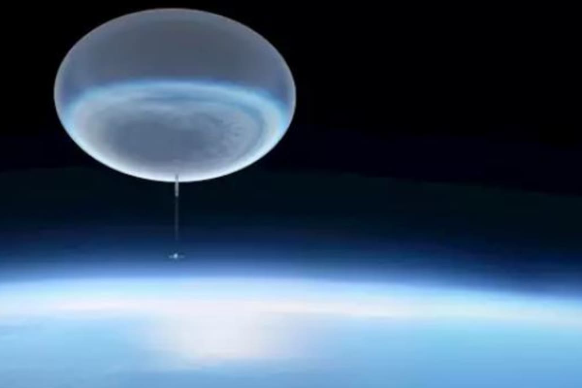 Esta ilustración muestra un globo a gran altitud que asciende a la atmósfera superior