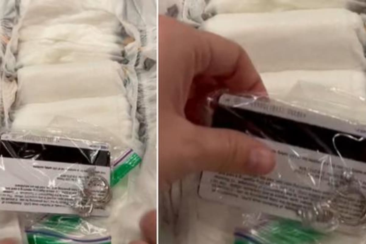 Esta imagen es una captura del video donde una mujer explica cómo usar un pañal para proteger objetos de valor durante un viaje