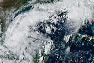 Se forma la tormenta tropical Isaías. Se espera que llegue a huracán y golpee la costa de EEUU