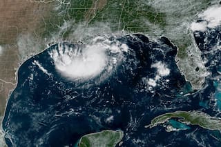 Tormenta tropical Edouard se acerca a Texas y Luisiana con riesgo de lluvias e inundaciones