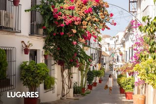 Playas infinitas, calles con flores y vida de mar en una joya andaluza poco conocida