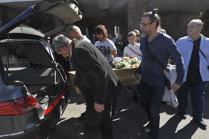 Esta mañana fueron despedidos, en el cementerio de Chacarita, los restos de la entrañable periodista de espectáculos que murió a los 96 años, a causa de complicaciones cardíacas que la mantenían internada desde enero último