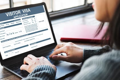 Esta medida, publicada el 25 de julio de 2025, reemplaza la política anunciada el 18 de febrero de 2025