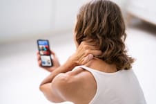 7 ejercicios para aliviar el dolor de cuello y hombros