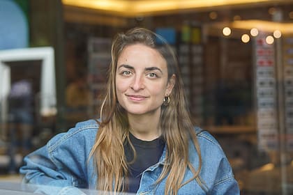 “Esta no es una novela histórica, sino una obra con una mirada absolutamente crítica y contemporánea”, dice Solà