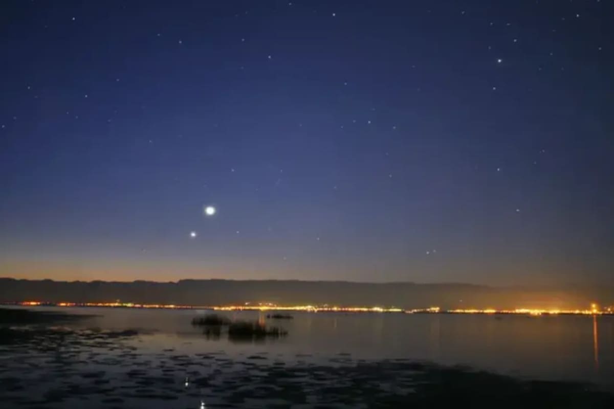 Esta noche se podrá ver la conjunción entre la Luna y Saturno