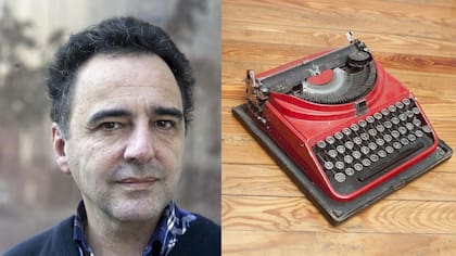"Esta Olivetti Ico es la máquina con la que empecé a escribir. Mis padres la deben haber traído de un viaje por Europa en los a?os 50. Todavía funciona. A los quince me regalaron otra máquina y después tuve la tercera, que gané en un concurso de la revista Fierro donde se buscaban nuevos talen