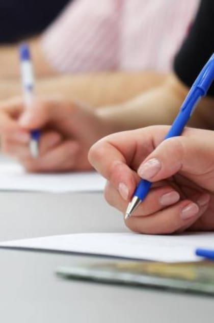 Esta opción de educación es la ideal para personas que requieran terminar su bachillerato
Foto: iStock