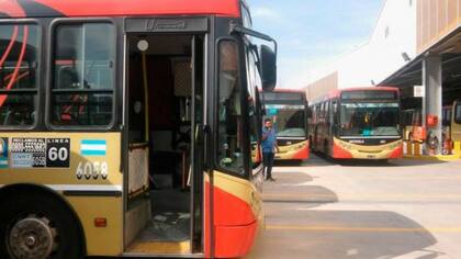Está paralizada la linea 60 por el despido de diez trabajadores