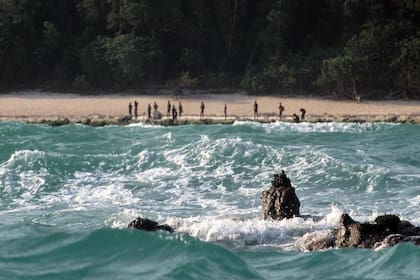 Esta población (se calcula que serían menos de 100 habitantes tras el tsunami de 2004) detesta todo tipo de intentos de visitas.