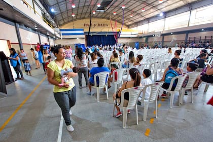 Esta semana comenzó la distribución de la Tarjeta Alimentar en el conurbano, donde se repartirán 36.000 unidades