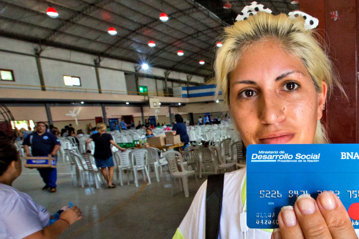 Esta semana comenzó la distribución de la Tarjeta Alimentar en el conurbano, donde se repartirán 36.000 unidades