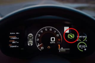Qué significa el testigo de un zapato en el tablero del auto