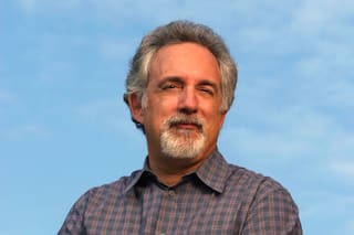 Mitch Kapor. El padre de las planillas de cálculo para la PC de IBM que a los 74 años consiguió obtener su máster en el MIT