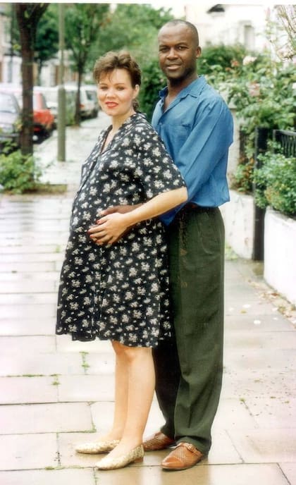 Estaba en pareja con Hudson con quien esperaba a sus ocho hijos, pero se separaron después del fallecimiento de los bebés