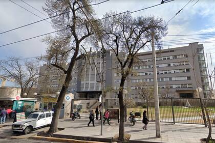 Estaba internada en el Hospital Central de Mendoza y escribió en una servilleta, antes de morir, que era abusada