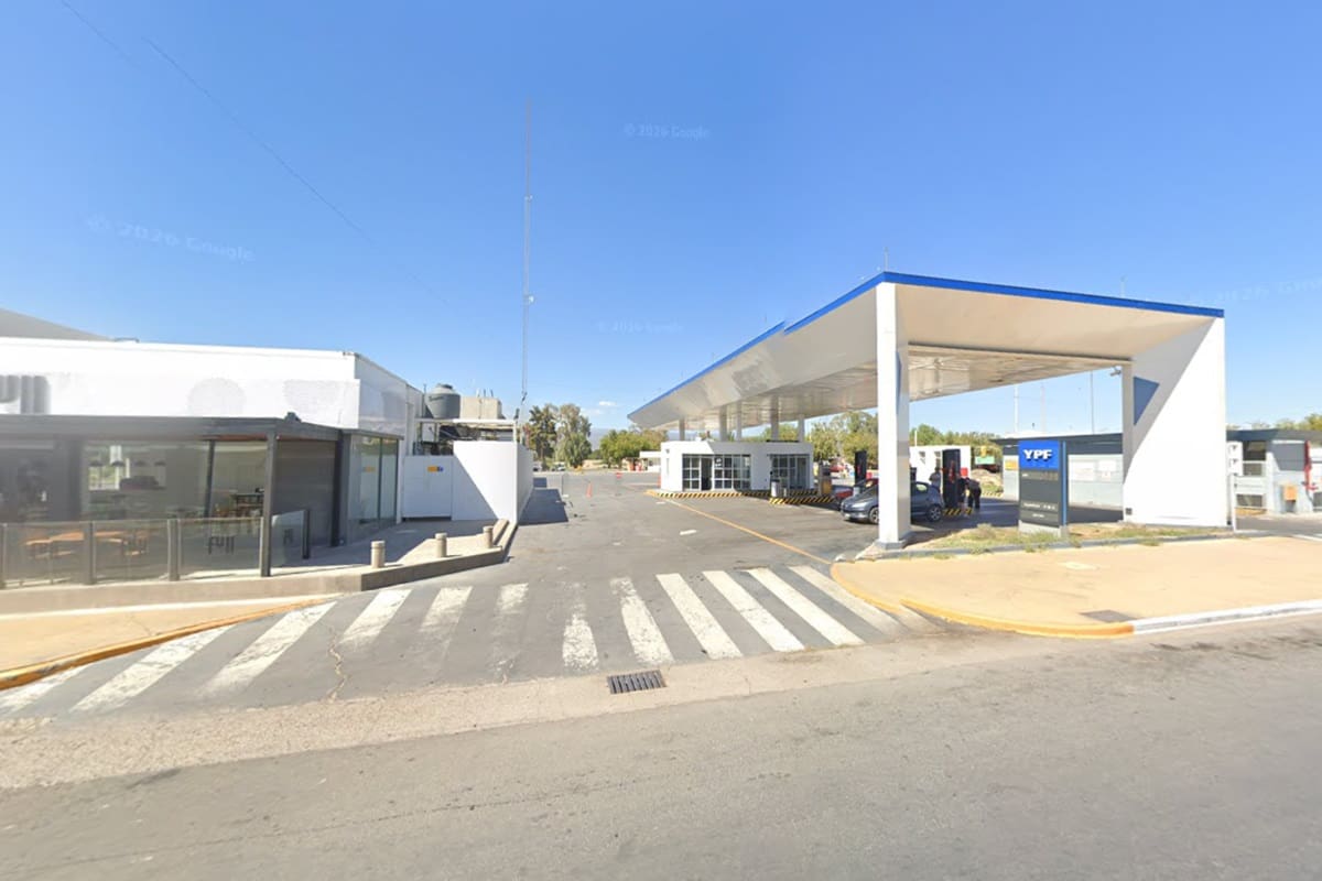 Estación de Servicio de la localidad de Caucete, San Juan