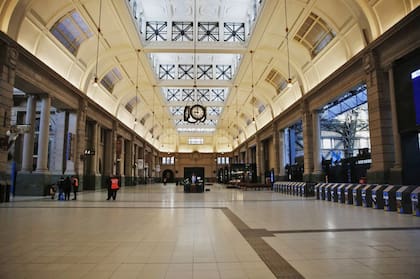 Estación de trenes de Retiro sin movimiento