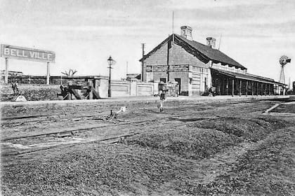 Postal antigua de la estación de tren en Bell Ville