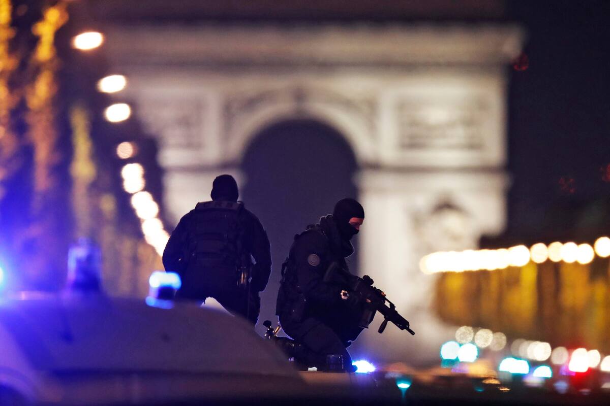 Estado Islámico se adjudicó el tiroteo en los Campos Elíseos de París