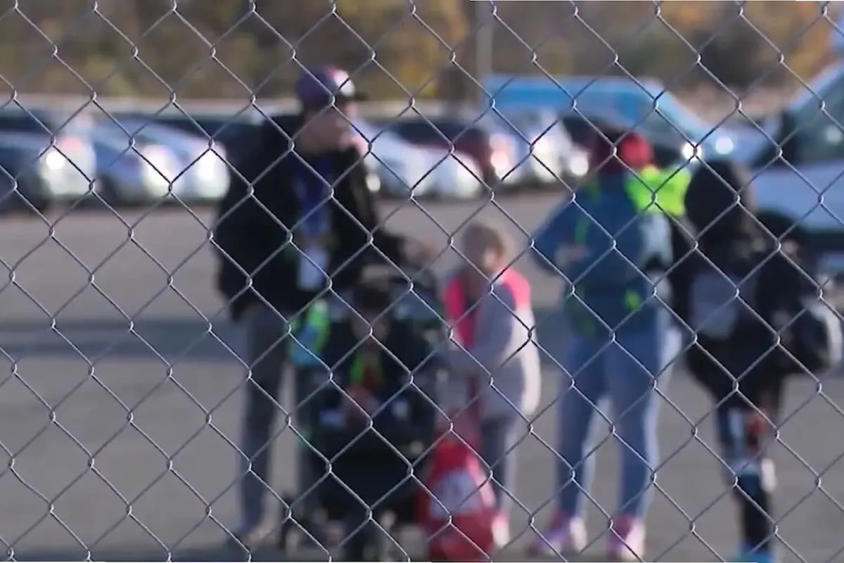 Estados Unidos atraviesa una crisis migratoria y los funcionarios de Denver le piden ayuda a los ciudadanos