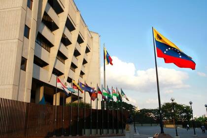 El gobierno culpa de los problemas de Venezuela a “la guerra económica” que atribuye a Estados Unidos