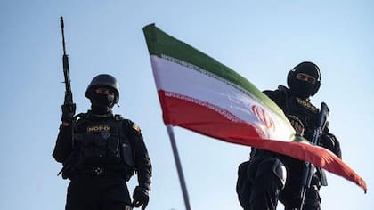 Estados Unidos e Israel afirman que sus constantes ataques aéreos conjuntos han reducido significativamente la capacidad militar de Irán
