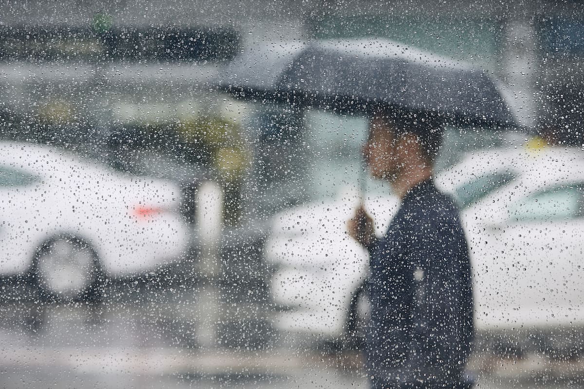 Estados Unidos enfrenta un giro meteorológico radical este viernes; un frente frío de avance lento sustituitá el calor récord de los días previos por una masa de aire ártico que desplomará las temperaturas en el este